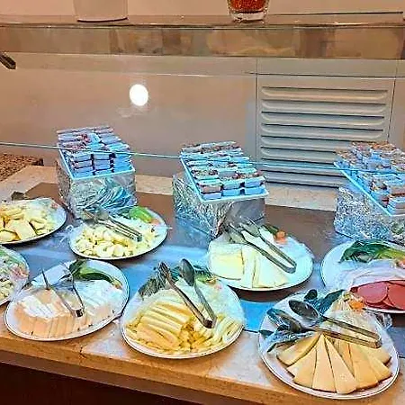 Felizya Oda ve Kahvaltı 4*